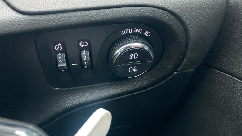 Vauxhall Grandland X 1.2 Turbo SE 5dr Petrol Hatchback